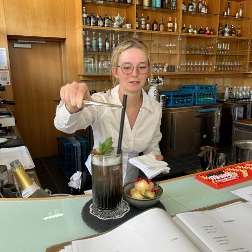 bar